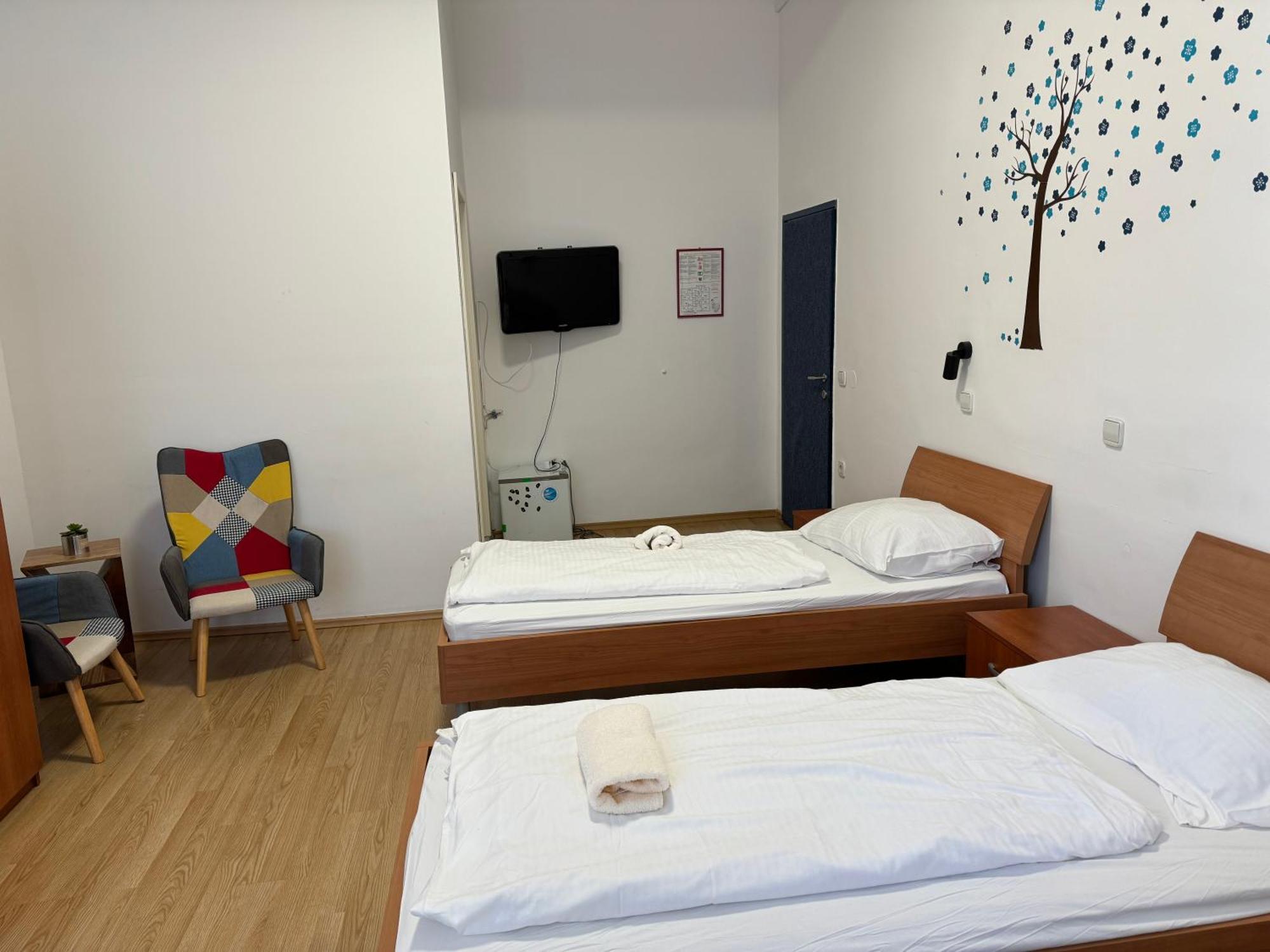 Guesthouse Pri Tonetu プトゥイ エクステリア 写真