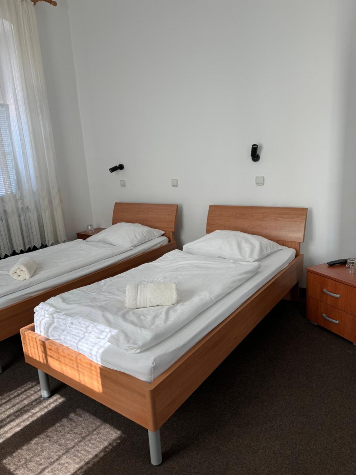 Guesthouse Pri Tonetu プトゥイ エクステリア 写真